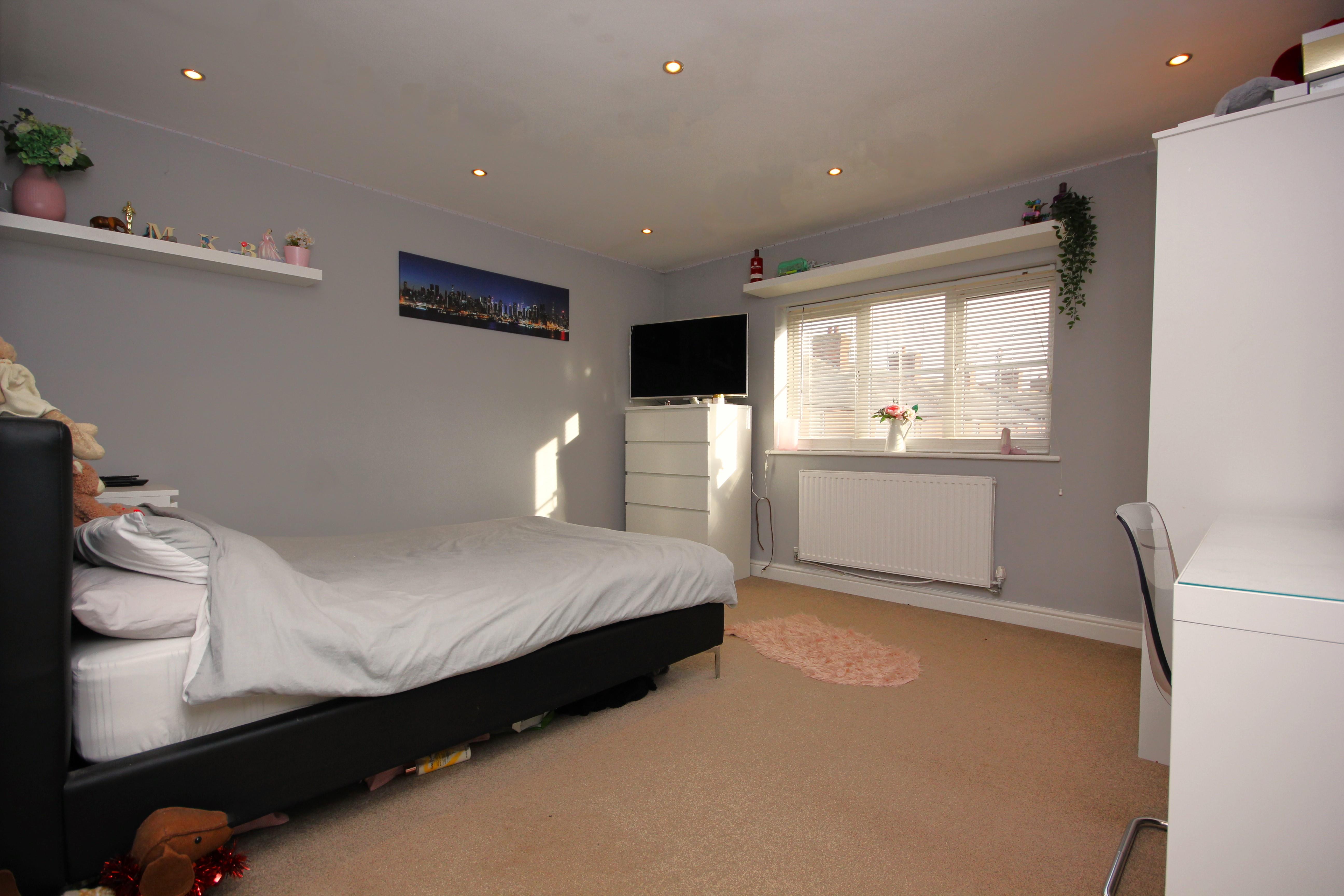 Wykeham Road, Rushden Simpson & Weekley